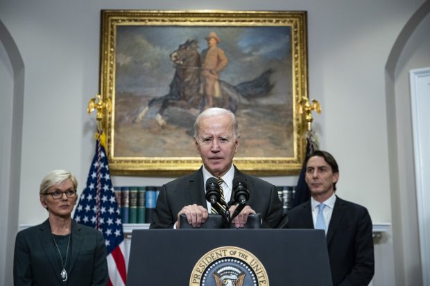 Biden spune că Putin se află într-o „poziție incredibil de dificilă” în războiul din Ucraina, acesta fiind motivul pentru care îi atacă pe civili