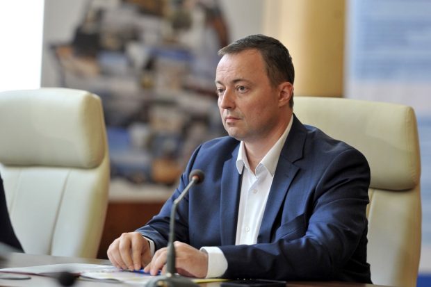 Contract de muncă suspendat pentru directorul din CNAIR arestat pentru luare de mită