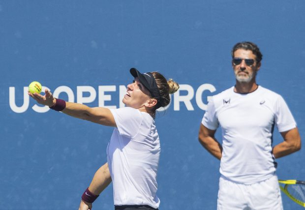 Șeful federației de tenis, despre cazul Halep: „Aș da cu tunul la Academia Mouratoglou dacă aș ști că intenționat a fost făcută treaba asta”