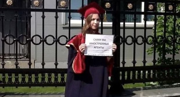 Femeia pe care poliția a reținut-o în luna a noua de sarcină: „E important să rămânem în Rusia. Regimul acesta va pleca, dar Rusia nu pleacă nicăieri”