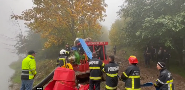 Acțiunea de golire parțială a lacului Tăul Mare, de lângă Roșia Montană. Cât timp se estimează că va dura deversarea controlată