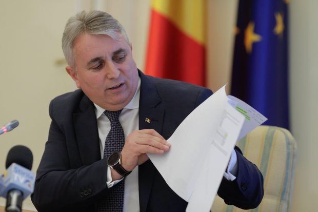 Lucian Bode a cerut amânarea moțiunii simple. Cum a motivat ministrul de Interne