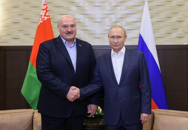 Aleksandr Lukaşenko s-a întâlnit cu Putin la Moscova. Dialogul inedit avut de cei doi lideri în faţa presei