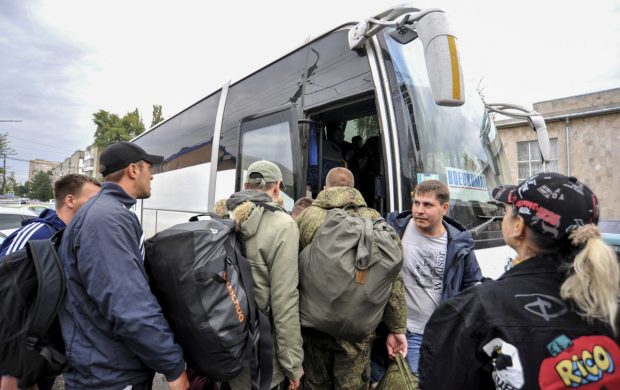 Oamenii fără adăpost, nevoiașii și migranții, vizați de campania de mobilizare din Moscova