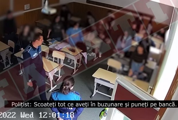 Elevi percheziționați de Poliție pentru obiecte periculoase într-o școală din Ilfov. Părinții au reclamat comportamentul agenților. Ce spune Poliția