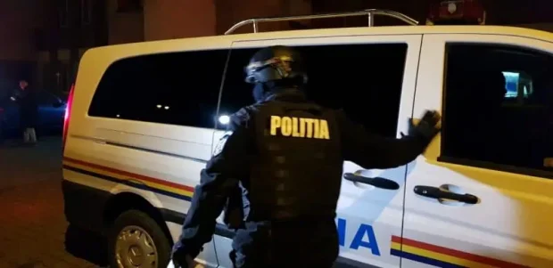 Tânăr arestat după ce a vrut să lovească persoană cu un briceag şi apoi a tras cu arma, în Buftea