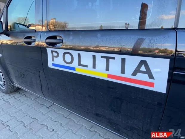 Un bărbat din Alba care avea în pivniță 200 de litri de vin  pentru nunta fiului său, s-a trezit cu poliția la ușă. Ce a urmat