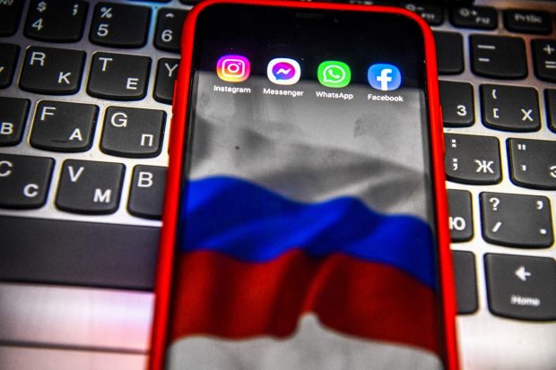 Meta, plasată de Rusia pe lista organizaţiilor „teroriste şi extremiste”. Ce riscă utilizatorii care vor continua să folosească Facebook și Instagram