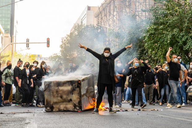 5 oameni condamnați la moarte în Iran pentru uciderea unui membru din Garda Revoluționară Islamică