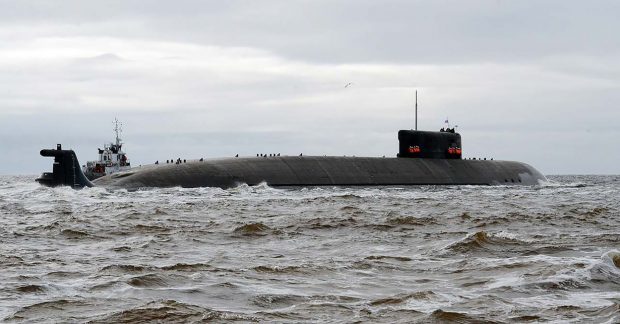 Vladimir Putin mută „arma apocalipsei”. NATO avertizează că un submarin cu echipament nuclear și-a părăsit baza