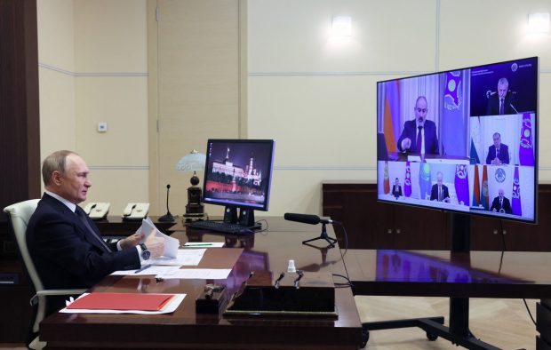 Putin vrea să fie mediator și anunță că va găzdui negocieri între Armenia și Azerbaidjan, la Soci