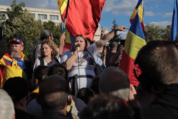George Simion și Diana Șoșoacă s-au certat pe protestul din Piața Victoriei. Senatoarea a virat de la „Bine ați venit, fraților!”, la „Trădătorule, ți-ai bătut joc de AUR!”