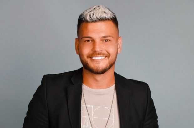 Răzvan Botezatu are un nou iubit. Ce spune despre bărbatul cu care se iubește de doi ani: „Are bani”