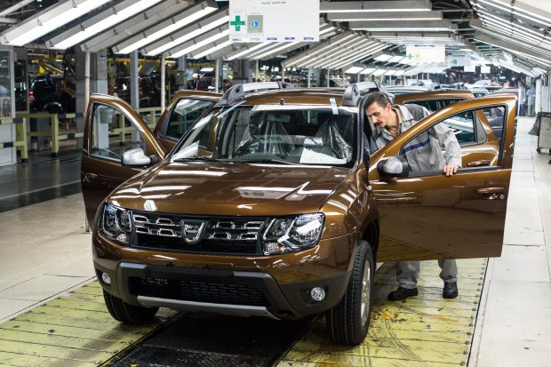 Ce procent vor avea chinezii de la Geely la Dacia. Sindicalist: „Eu am speranța că acționarul majoritar va fi tot Renault”