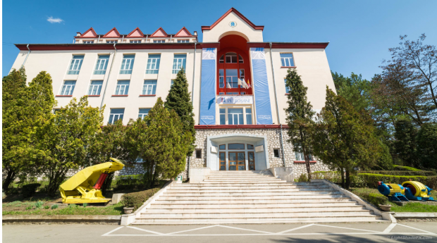 Profesori de la Universitatea din Petroșani sunt și studenți la facultatea la care predau. Ministerul Educației face verificări