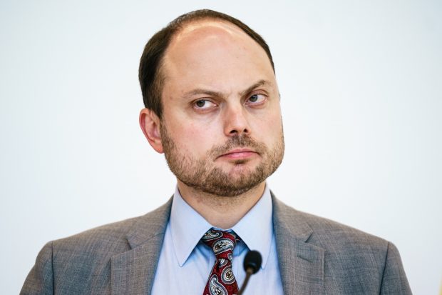 Opozantul rus Vladimir Kara-Murza, aflat în arest, este acuzat de înaltă trădare – presa rusă