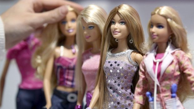 Lupta fiicei controversatului Jack Ryan cu gigantul american de jucării Mattel: „El este adevăratul părinte al păpușii Barbie”