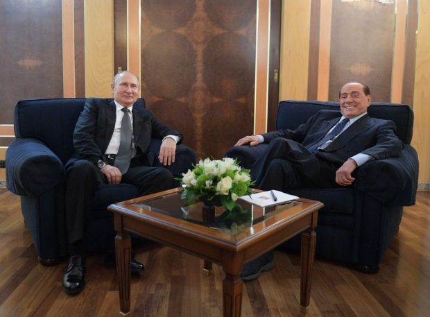 Cadoul pe care i l-a făcut Vladimir Putin lui Silvio Berlusconi de ziua lui. „Am reluat un pic legătura”