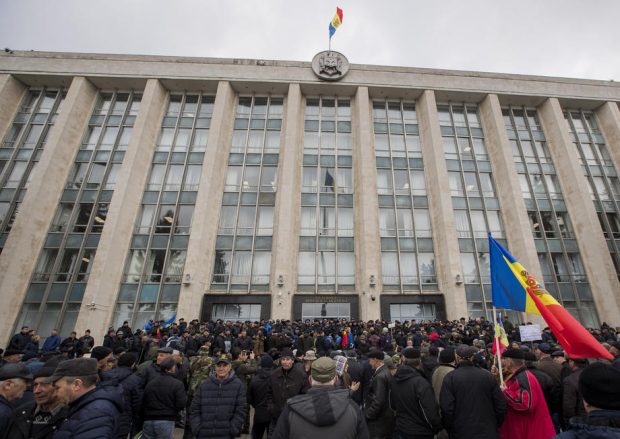 Republica Moldova interzice protestele cu o durată mai mare de 4 ore. Explicațiile date de autorități