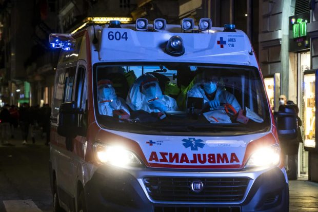 Familia unei românce de 29 de ani care a murit la Roma acuză ambulanța că a întârziat peste 2 ore