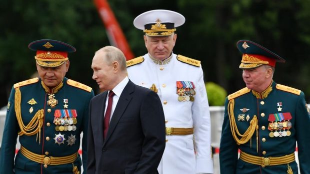 Putin a schimbat patru dintre cei cinci generali cărora le-a ordonat să invadeze Ucraina, în februarie, susțin serviciile de informații britanice