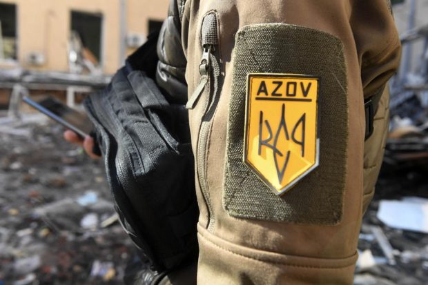 „Militanții Azov mărturisesc că au ucis civili în Mariupol”, scrie presa de propagandă de la Moscova