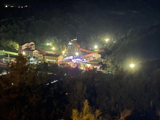 Bilanţul deceselor după explozia din mina de cărbune din Turcia a ajuns la 28. Zeci de muncitori sunt încă blocați în subteran 