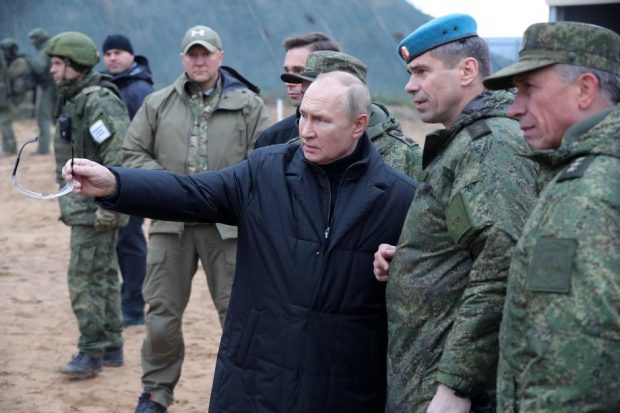 Ucraina avertizează că Rusia ar putea plănui un atac sub steag fals după ce Șoigu și presa rusă au acuzat Kievul că pregătește folosirea unei „bombe murdare”