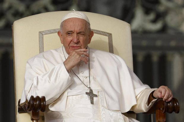 Papa Francisc recunoaște că preoții și călugărițele nu sunt imuni la pornografie. „Diavolul intră și acolo”