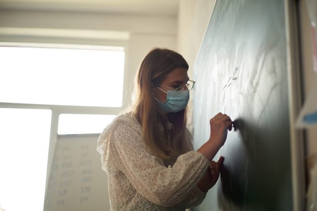 Tânăra din Iași care a renunțat la o carieră într-o corporație ca să fie educatoare la țară. „Ce făceam nu-mi aducea satisfacții”