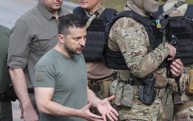 Cum i-a răspuns Volodimir Zelenski lui Elon Musk, după ce miliardarul a propus ca Rusia să păstreze Crimeea, anexată ilegal în 2014