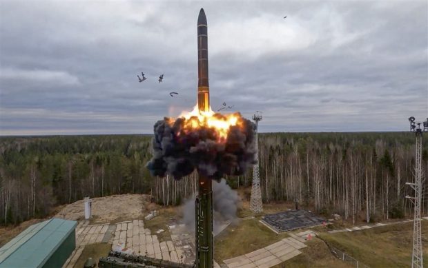 Rusia spune că va folosi armele nucleare doar ca răspuns defensiv la un atac care îi amenință existența