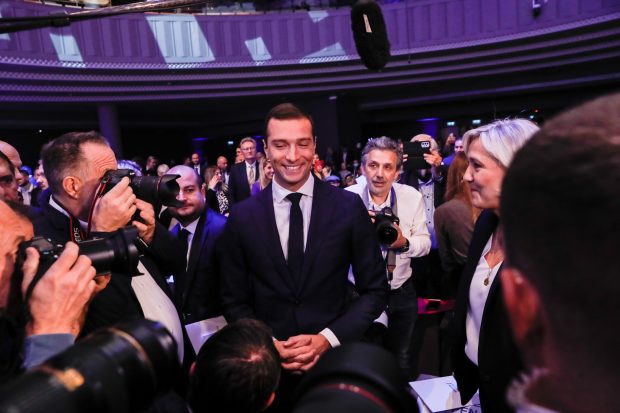 Partidul de extremă-dreapta Reuniunea Națională și-a ales primul președinte care nu face parte din familia Le Pen