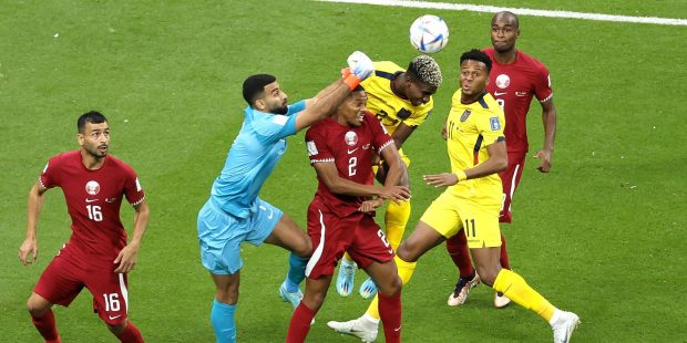 Gol anulat Ecuadorului, în primele minute ale meciului cu gazda Qatar. Ce au văzut arbitrii din camera VAR
