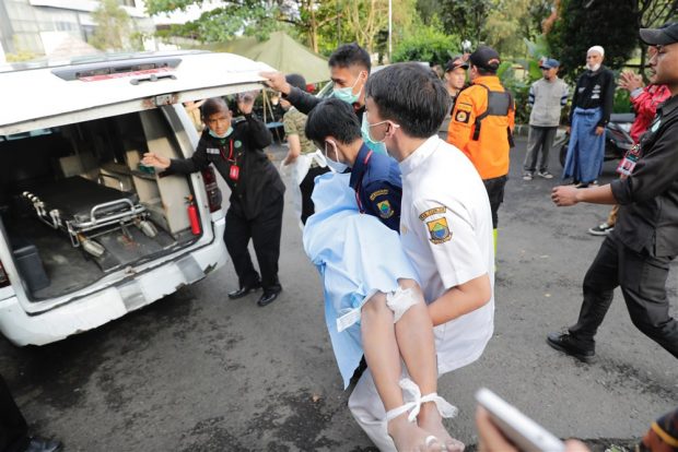 Cutremur de 5,6 magnitudine în Indonezia: cel puțin 46 de persoane au murit și alte sute sunt rănite