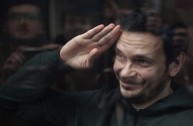 Prima zi a procesului în care este judecat Ilia Iaşin, celebru opozant al războiului din Ucraina: „Dacă aş fi vrut să fug, aş fi făcut-o de mult timp”