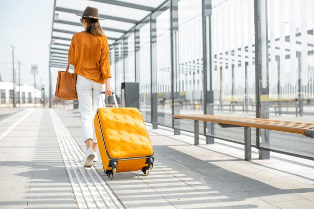 Cu câte cartușe de țigări ai voie în avion