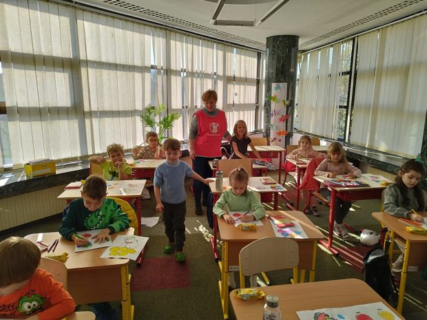 Povestea educatoarei din Donețk care are grijă de copiii ucraineni refugiați la Suceava: „Românii au inima mare, nu știam nimic despre ei înainte”