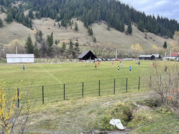 Fotbalist de 12 ani de la o echipă din Harghita, mort după un antrenament pentru Cupa Satelor, competiție organizată de FRF