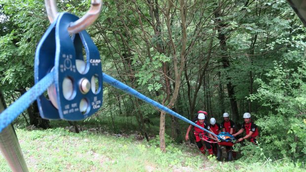 Două persoane au murit și alte cinci au fost rănite în zonele montane, în ultima zi, anunță salvamontiștii