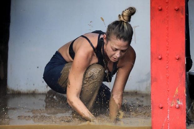 Roxana Nemeș, eliminată după 14 zile petrecute la „Sunt celebru, scoate-mă de aici!”. Cine a trădat-o pe artistă