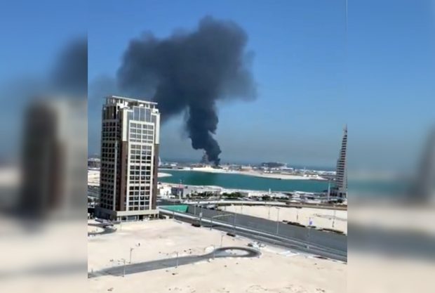 A luat foc o clădire din Qatar aflată aproape de Stadionul Lusail, pe care joacă în această seară Argentina cu Mexicul – VIDEO