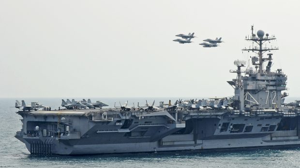 Nouă marinari au fost răniți într-un incendiu izbucnit la bordul portavionului USS Abraham Lincoln