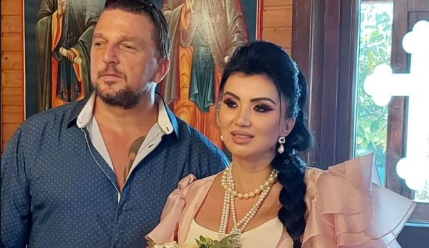 Anunțul făcut de Adriana Bahmuțeanu la trei luni de la logodna cu George Restivan: „O să fiu gravidă la nuntă! Am antamat lăutarii și nașii”