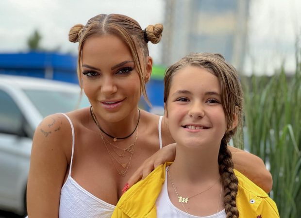 Sienna, fiica Andreei Antonescu, a rămas să locuiască cu tatăl său în America: „E foarte greu pentru mine ca mamă”