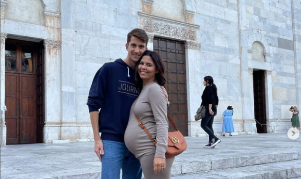 Cum va naște Andreea Popescu a treia oară.  Fosta dansatoare a Deliei, însărcinată cu o fetiță. „Sunt riscuri foarte, foarte mari”