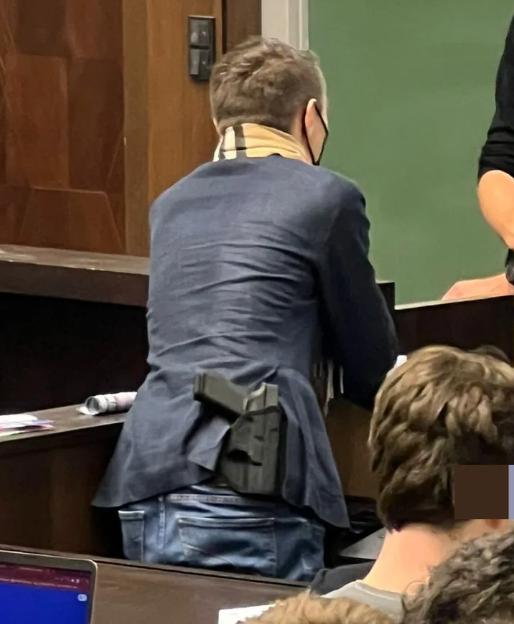 Operațiune de amploare a poliției la universitatea din München, după ce un student, fiu de politician, a venit cu pistolul la cursuri. Ce explicație a dat