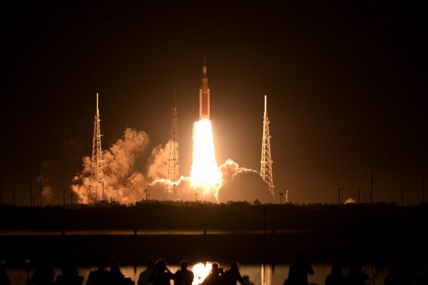 NASA a lansat din a treia încercare Artemis Moon, cea mai puternică rachetă a Agenției spațiale americane