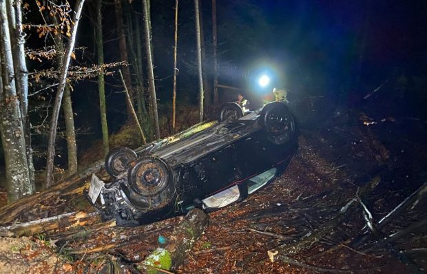 „Camion polonez sau românesc.” Poliția caută un șofer de TIR care a lăsat o șoferiță încarcerată și a fugit, după un accident provocat de el, în Austria