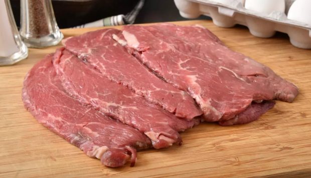 Cât rezistă carnea congelată și cum o păstrezi corect?